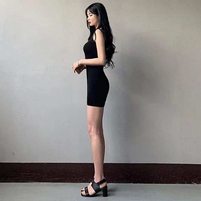 Strappy Hot Girl Vest Dress New Summer Base Skirt  Tight Slim Waist Slimming Long Dress display picture 4