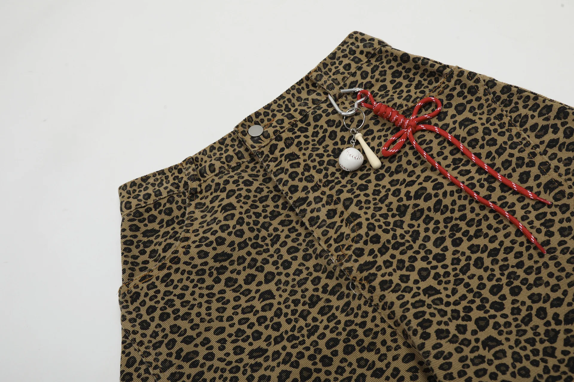 Jiayiku Fashion Brand  New  Vibe Leopard Print Personalized Machete Casual Pants Men And Women Ins Fashion Wide Leg Pants display picture 6