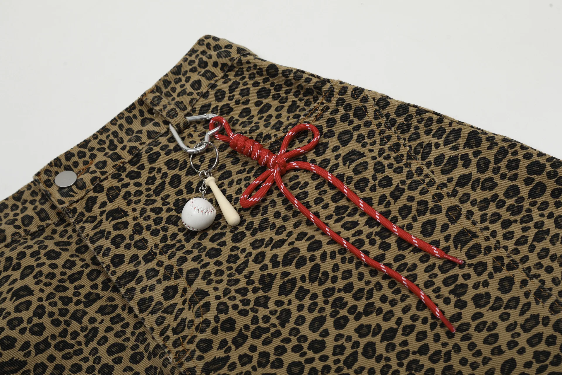 Jiayiku Fashion Brand  New  Vibe Leopard Print Personalized Machete Casual Pants Men And Women Ins Fashion Wide Leg Pants display picture 7