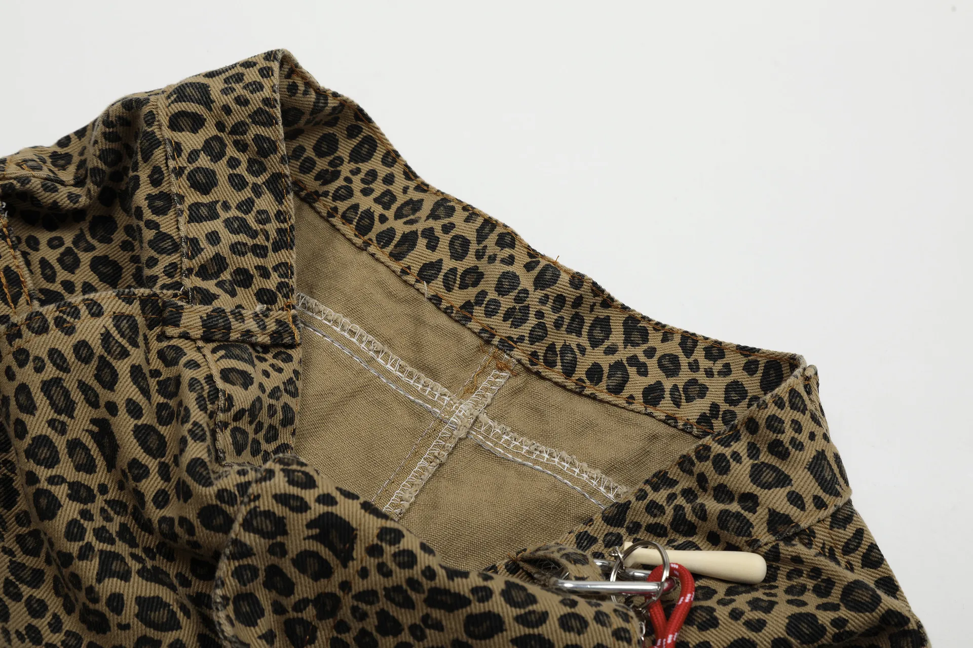 Jiayiku Fashion Brand  New  Vibe Leopard Print Personalized Machete Casual Pants Men And Women Ins Fashion Wide Leg Pants display picture 8