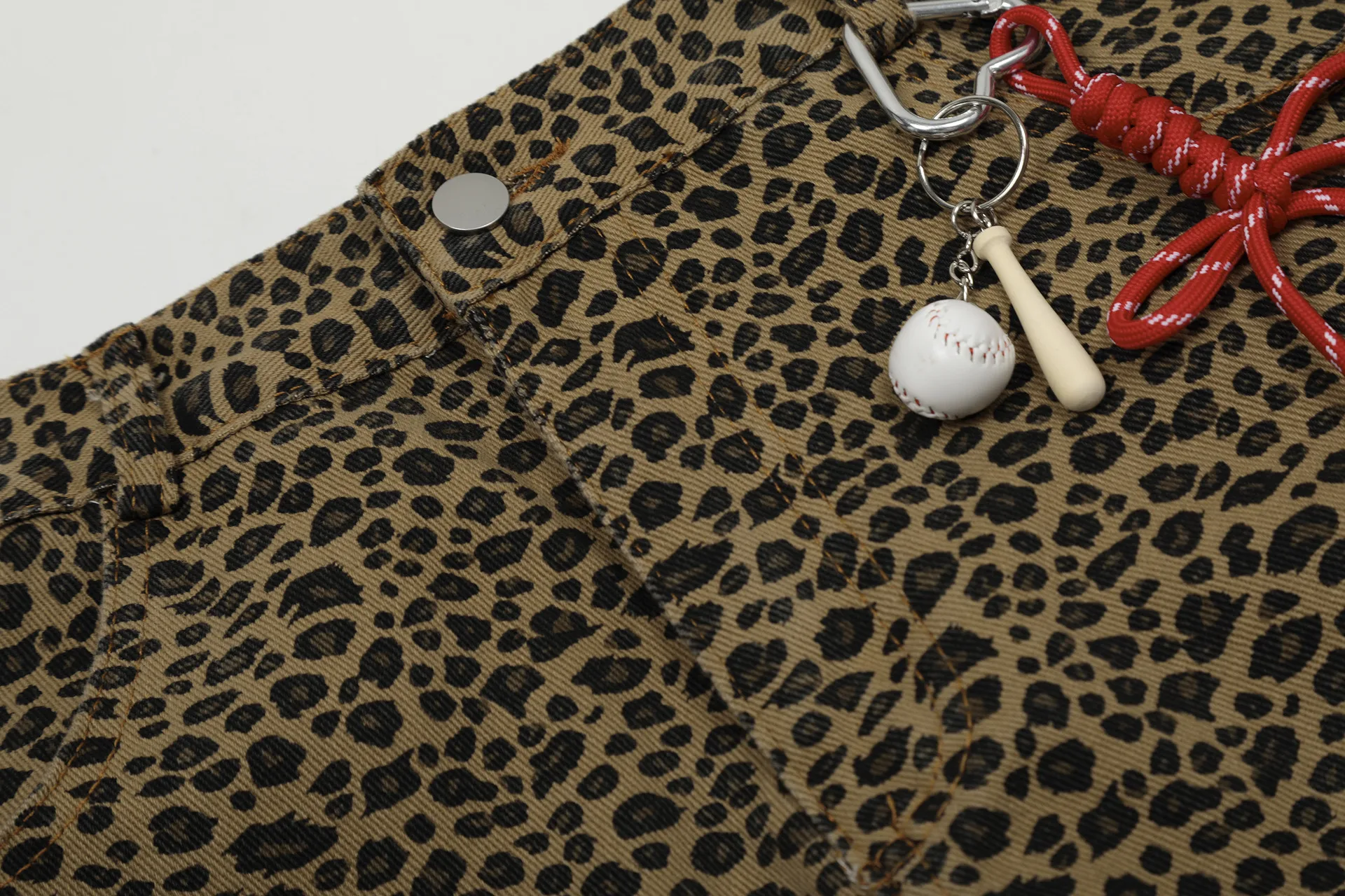 Jiayiku Fashion Brand  New  Vibe Leopard Print Personalized Machete Casual Pants Men And Women Ins Fashion Wide Leg Pants display picture 9