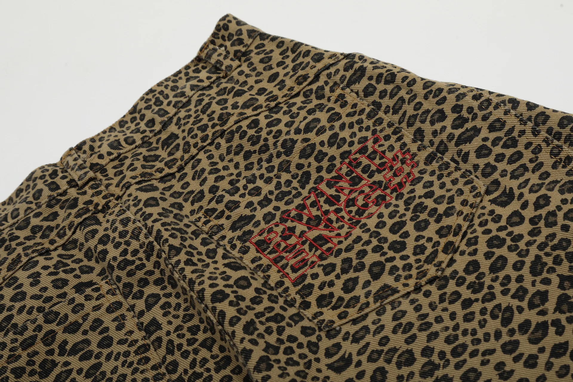 Jiayiku Fashion Brand  New  Vibe Leopard Print Personalized Machete Casual Pants Men And Women Ins Fashion Wide Leg Pants display picture 11
