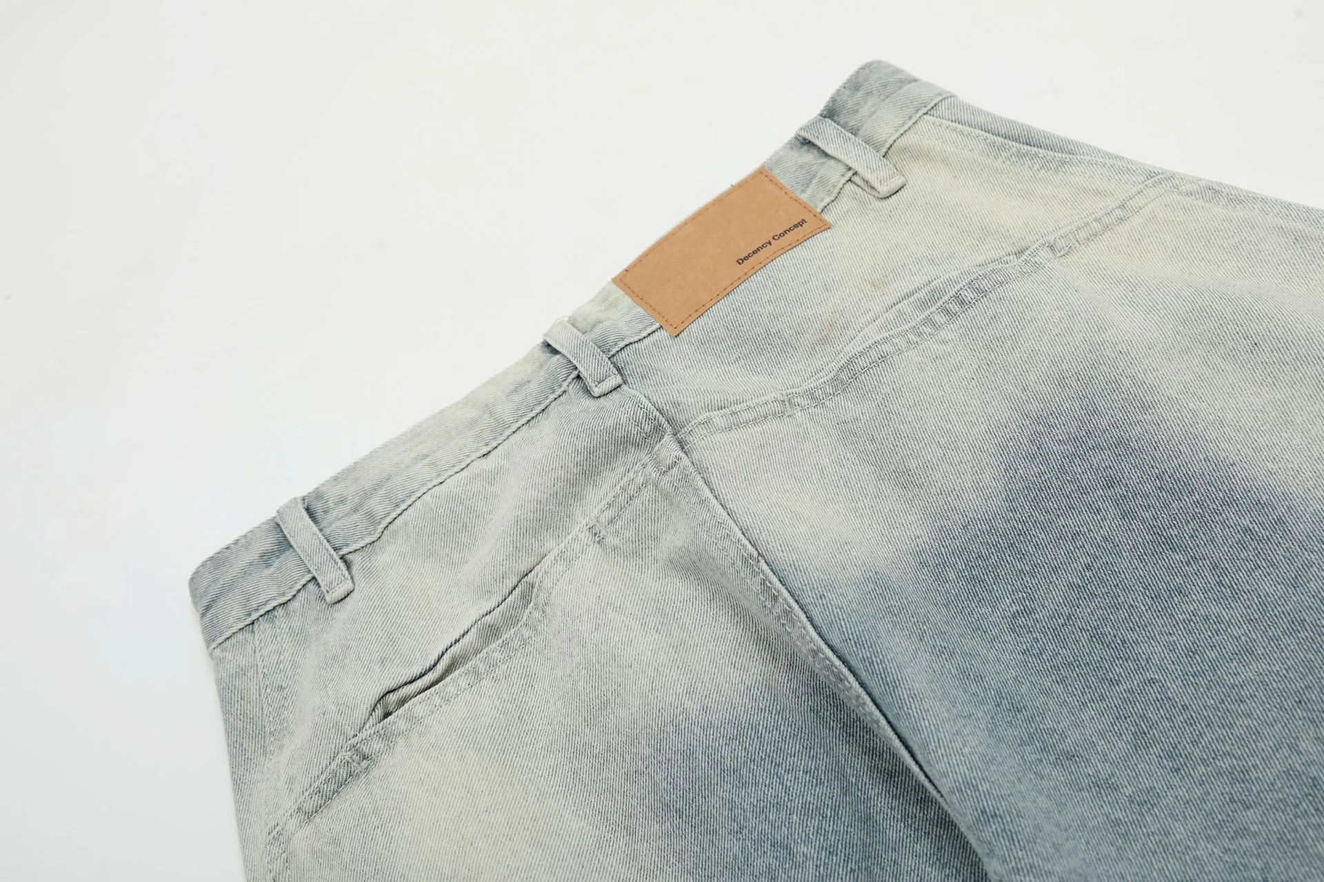Jiayi Library Men's  New American High Street Curved Scimitar Washed Jeans Men's And Women's Vibe Wide Leg Pants display picture 10