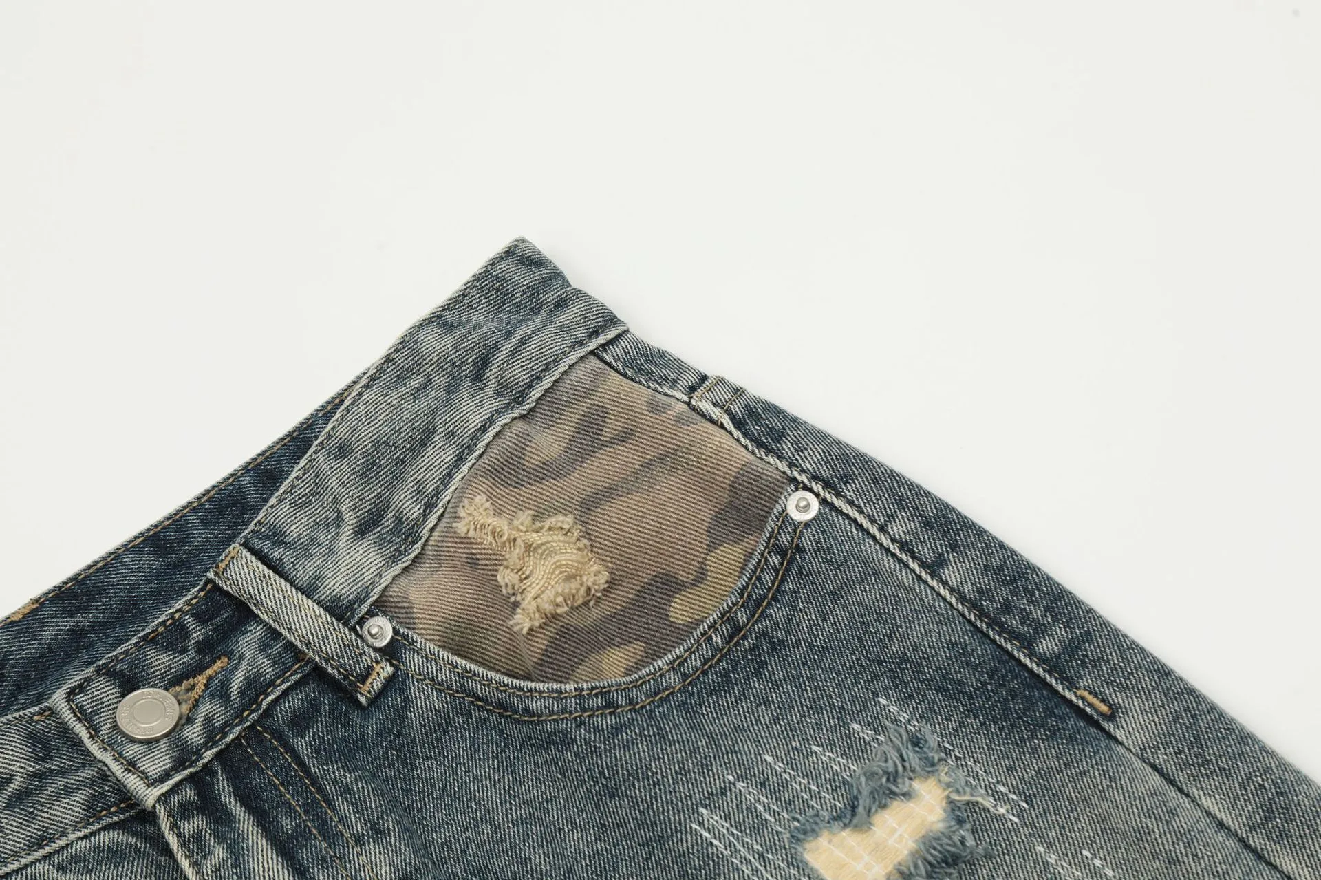 Jiayiku Tide Brand  New  High Street Vibe Camouflage Stitching Jeans Straight RO Tide Loose Pants display picture 9