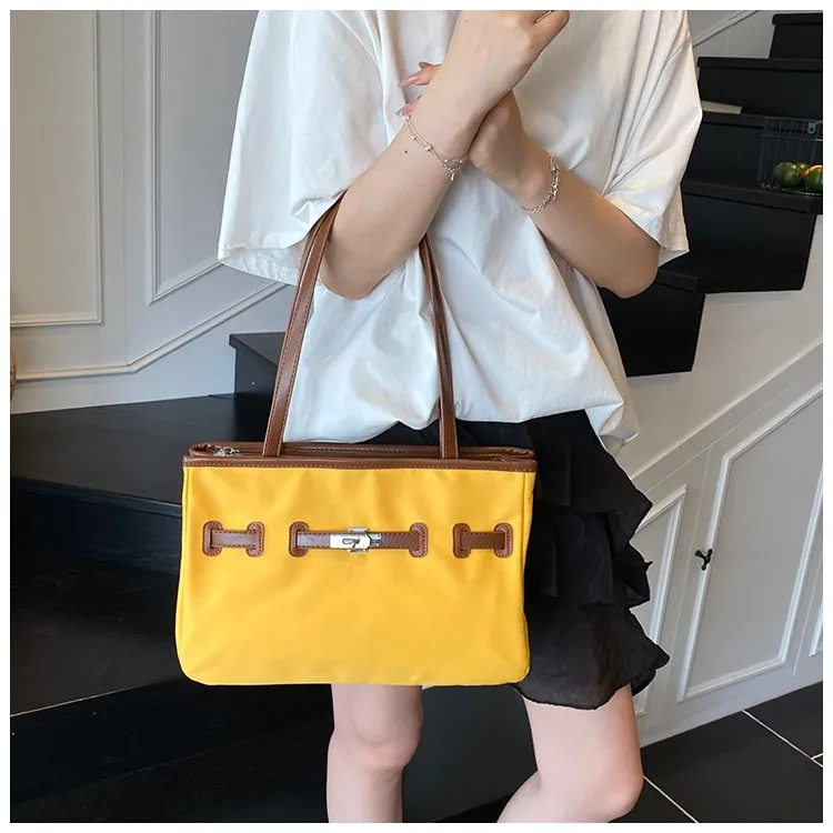Women's Pu Leather Nylon Color Block Streetwear Square Zipper Shoulder Bag Tote Bag display picture 9