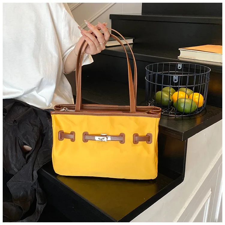 Women's Pu Leather Nylon Color Block Streetwear Square Zipper Shoulder Bag Tote Bag display picture 25