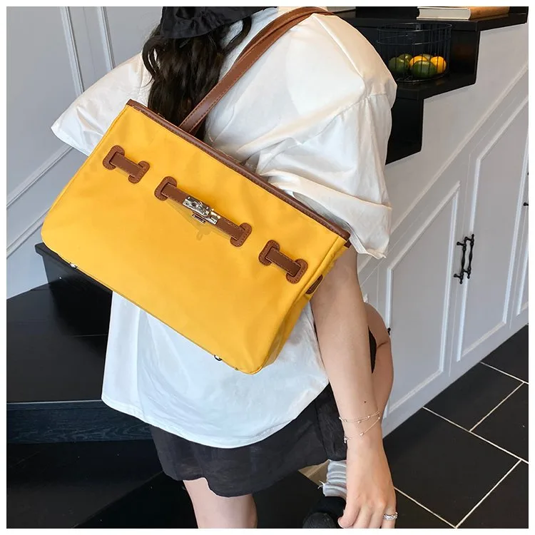 Women's Pu Leather Nylon Color Block Streetwear Square Zipper Shoulder Bag Tote Bag display picture 23