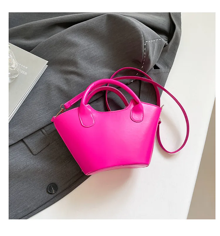 Niche Design Fashion Bag Internet Celebrant Bucket Handbag New Cute Dopamine Color Vegetable Basket Bag Crossbody Bag display picture 13