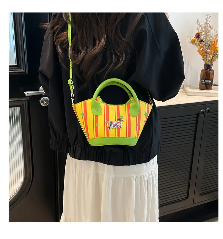 Niche Design Fashion Bag Internet Celebrant Bucket Handbag New Cute Dopamine Color Vegetable Basket Bag Crossbody Bag display picture 30