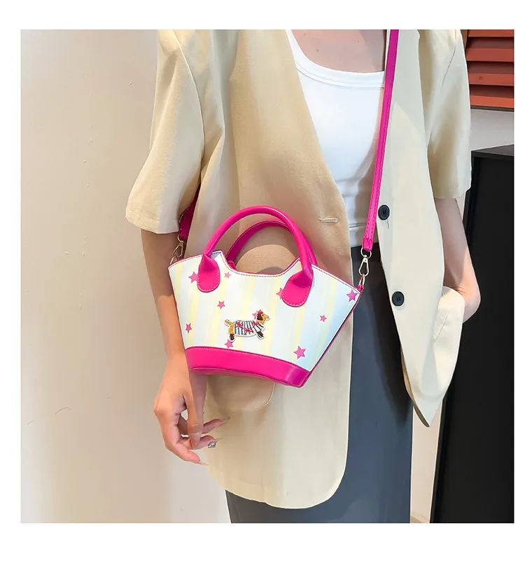 Niche Design Fashion Bag Internet Celebrant Bucket Handbag New Cute Dopamine Color Vegetable Basket Bag Crossbody Bag display picture 36