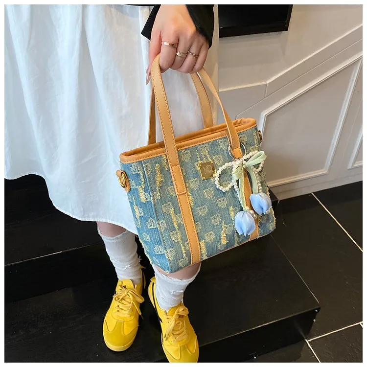 Women's Pu Leather Denim Color Block Streetwear Square Zipper Shoulder Bag display picture 19