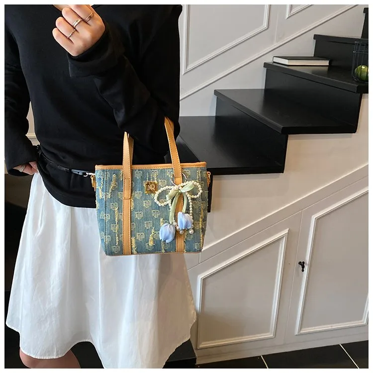 Women's Pu Leather Denim Color Block Streetwear Square Zipper Shoulder Bag display picture 6