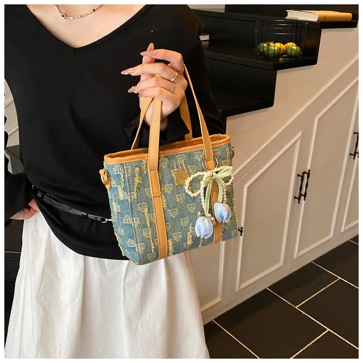 Women's Pu Leather Denim Color Block Streetwear Square Zipper Shoulder Bag display picture 16