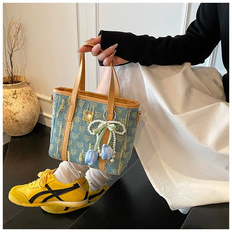 Women's Pu Leather Denim Color Block Streetwear Square Zipper Shoulder Bag display picture 15