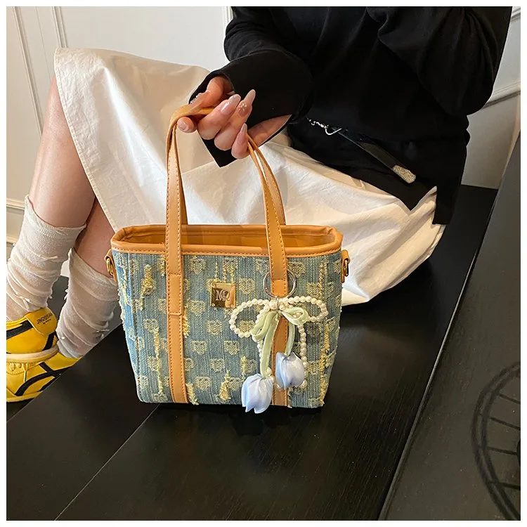 Women's Pu Leather Denim Color Block Streetwear Square Zipper Shoulder Bag display picture 17