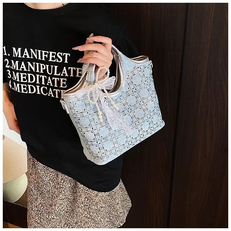 Women's Pu Leather Glittery Streetwear Square Zipper Shoulder Bag display picture 22
