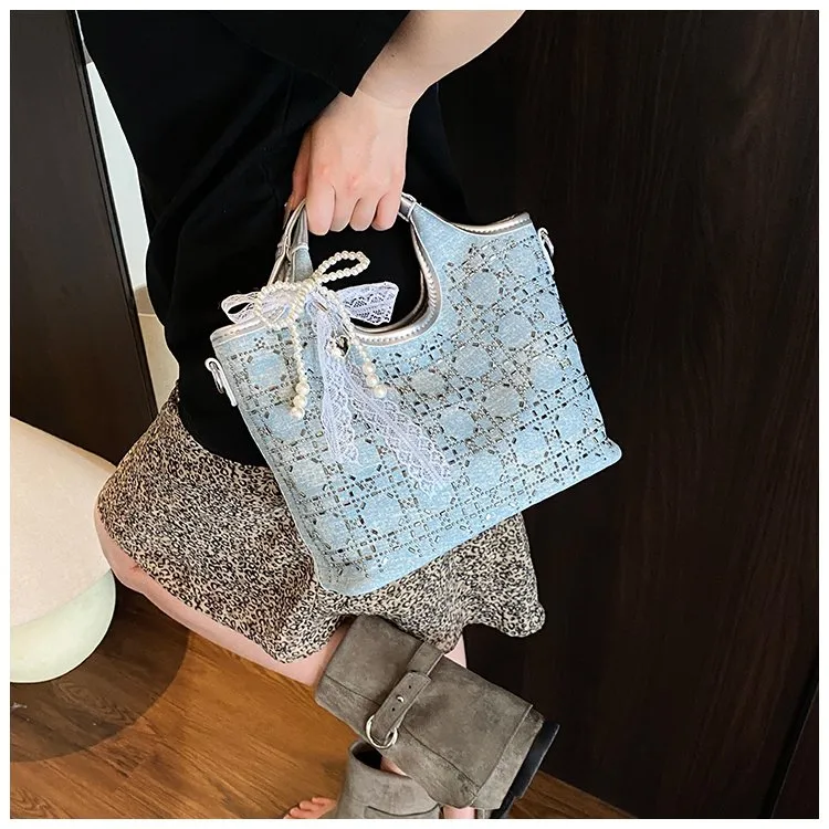 Women's Pu Leather Glittery Streetwear Square Zipper Shoulder Bag display picture 11