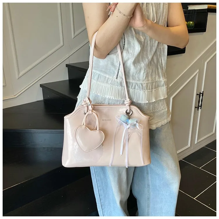 Women's Pu Leather Solid Color Streetwear Square Zipper Shoulder Bag display picture 18