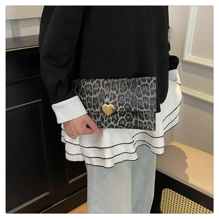Women's Pu Leather Color Block Leopard Elegant Streetwear Square Magnetic Buckle Flip Cover Clutch Bag display picture 11