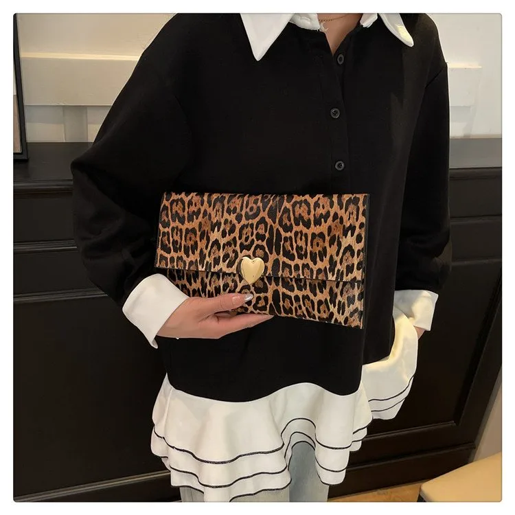 Women's Pu Leather Color Block Leopard Elegant Streetwear Square Magnetic Buckle Flip Cover Clutch Bag display picture 13