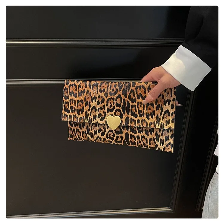 Women's Pu Leather Color Block Leopard Elegant Streetwear Square Magnetic Buckle Flip Cover Clutch Bag display picture 5