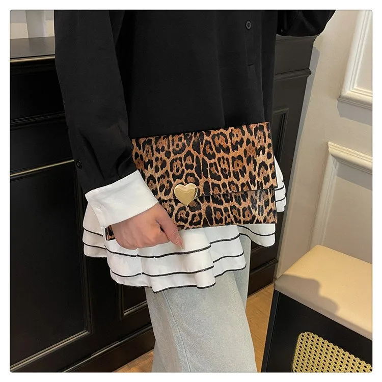 Women's Pu Leather Color Block Leopard Elegant Streetwear Square Magnetic Buckle Flip Cover Clutch Bag display picture 14
