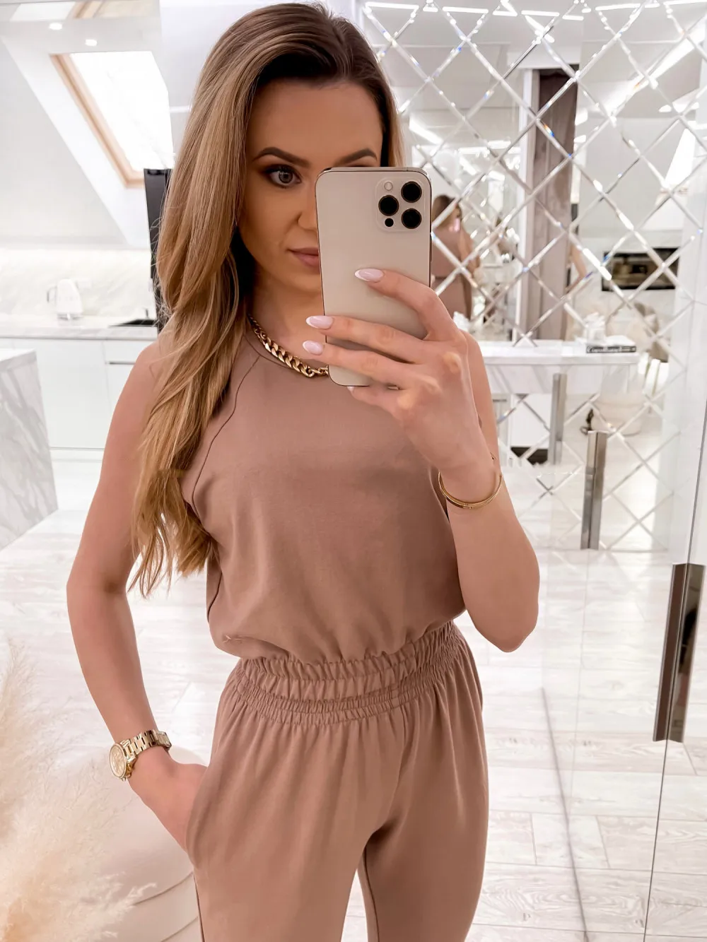 Designed  Hot Fashion Casual Sleeveless Slim Vest Pencil Pants Suit Women display picture 5