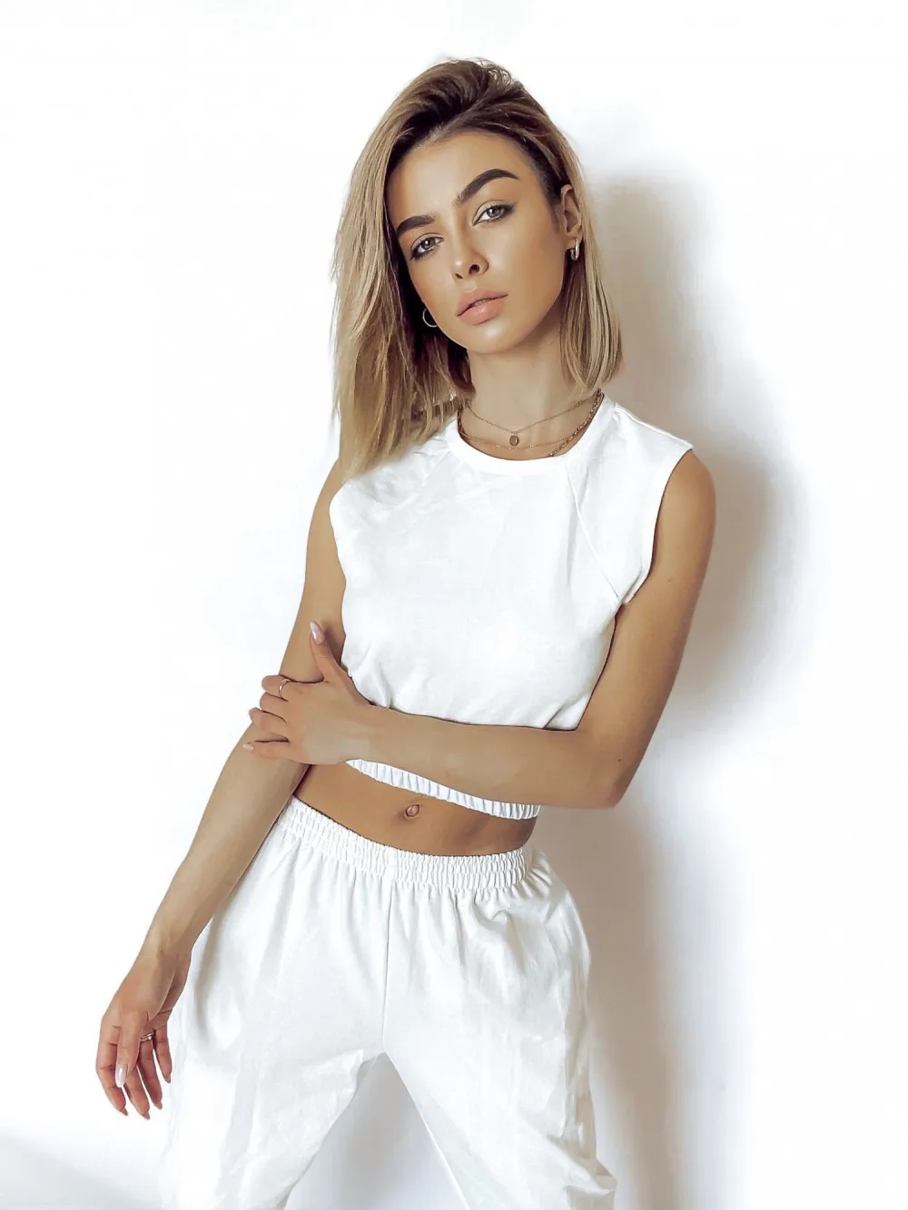 Designed  Hot Fashion Casual Sleeveless Slim Vest Pencil Pants Suit Women display picture 15