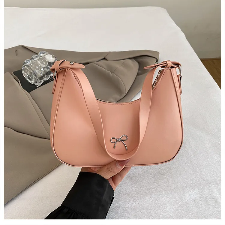 Summer New New Style Simple Shoulder Bag Niche Design Fashion Casual European Style Crescent Moon Bag Trend display picture 20