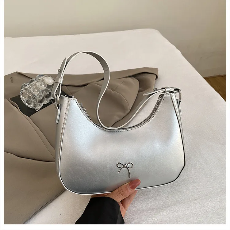 Summer New New Style Simple Shoulder Bag Niche Design Fashion Casual European Style Crescent Moon Bag Trend display picture 21