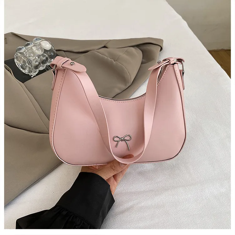 Summer New New Style Simple Shoulder Bag Niche Design Fashion Casual European Style Crescent Moon Bag Trend display picture 22