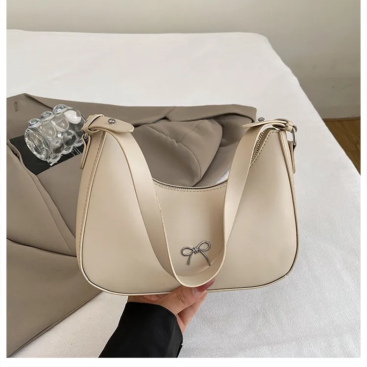 Summer New New Style Simple Shoulder Bag Niche Design Fashion Casual European Style Crescent Moon Bag Trend display picture 24