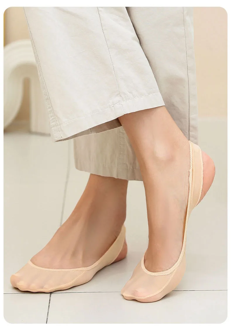 Ice Silk Sponge Pad Half Palm Socks Ice Silk Invisible Socks Women's Hollow Ultra Shallow Mouth Do Not Fall With Women's Boat Socks Factory In Stock display picture 2