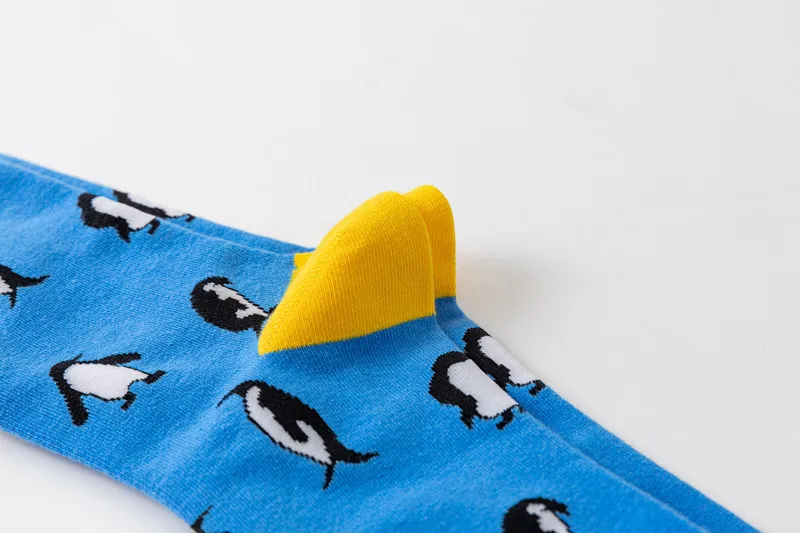 Autumn And Winter New Long Happy Socks Men And Women Couple Fashion Personality Abstract  Fashion Brand Socks Wholesale display picture 7