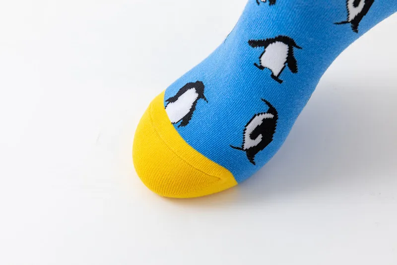 Autumn And Winter New Long Happy Socks Men And Women Couple Fashion Personality Abstract  Fashion Brand Socks Wholesale display picture 9