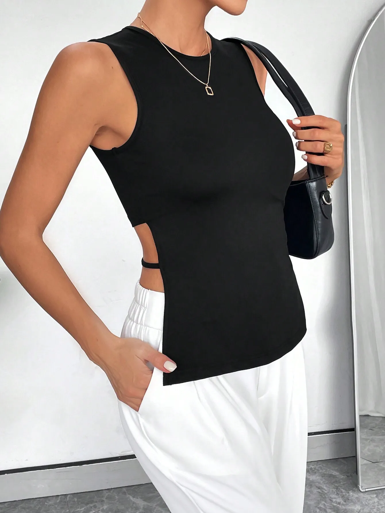 International Station  Women's  Spring And Summer New Simple Sexy Vest Front Long Rear Short Asymmetrical Top display picture 6