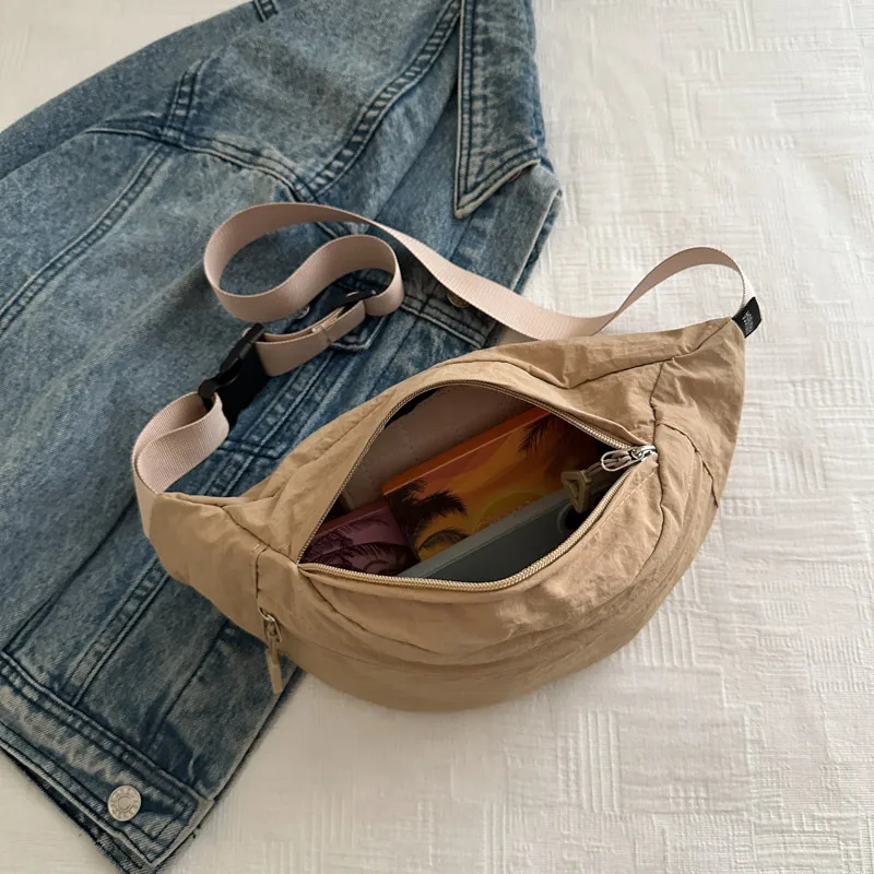 Chest Bag Women's New Sports And Leisure Solid Color Lightweight Shoulder Bag Large Capacity Versatile Crossbody Bag Portable Waist Bag Women's Bag display picture 3