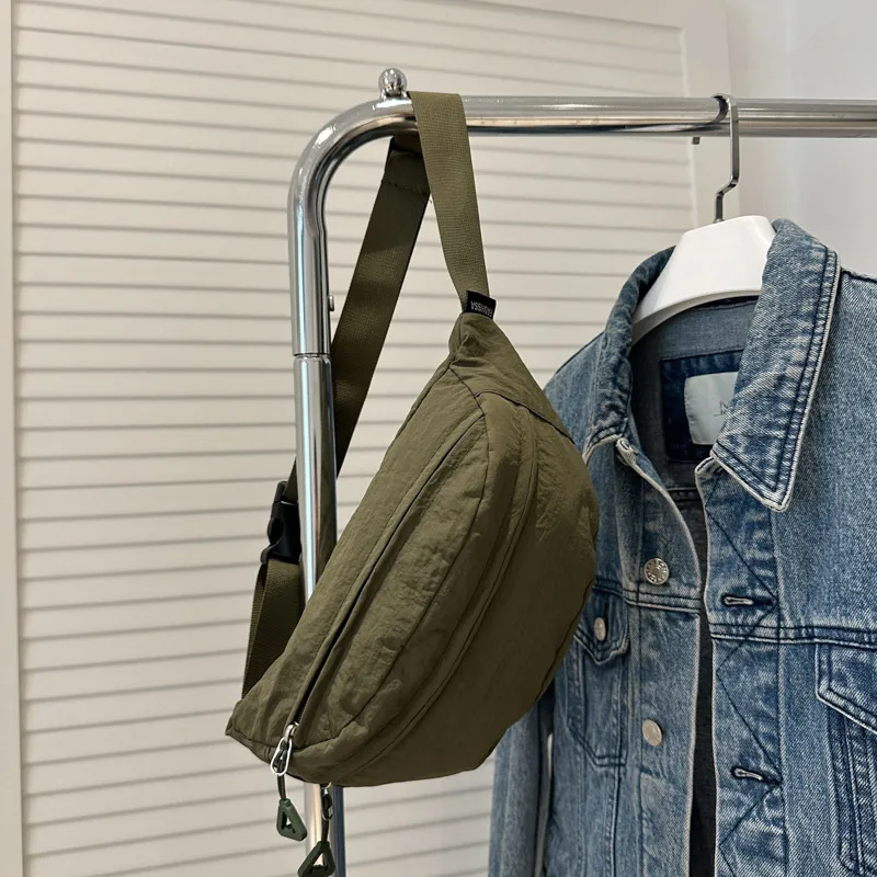 Chest Bag Women's New Sports And Leisure Solid Color Lightweight Shoulder Bag Large Capacity Versatile Crossbody Bag Portable Waist Bag Women's Bag display picture 11