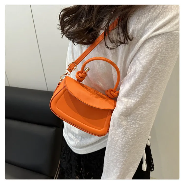 Textured Solid Color New Fashion Stylish Underarm Fashion Summer Aesthetic Single Shoulder Crossbody Small Square Bag For Women display picture 5