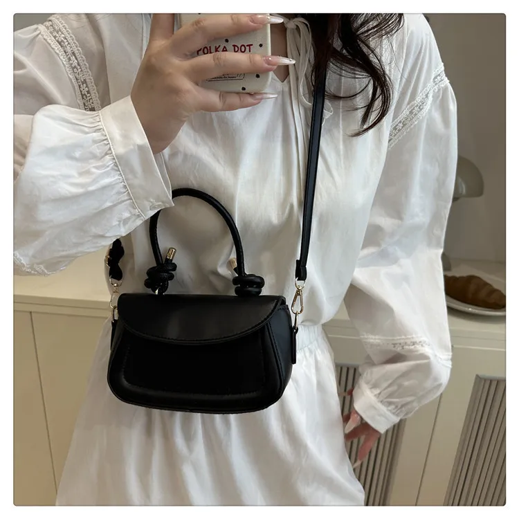 Textured Solid Color New Fashion Stylish Underarm Fashion Summer Aesthetic Single Shoulder Crossbody Small Square Bag For Women display picture 12