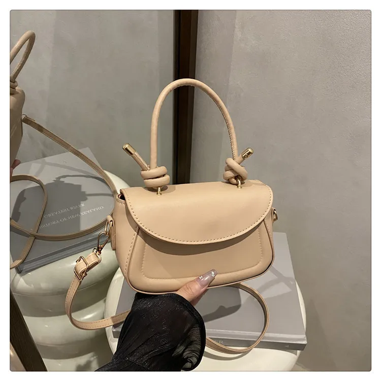 Textured Solid Color New Fashion Stylish Underarm Fashion Summer Aesthetic Single Shoulder Crossbody Small Square Bag For Women display picture 17