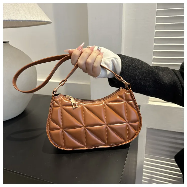 Women's Solid Color Simple Textile Shoulder Bag Women's  Spring And Autumn New All-match Underarm Bag Women's Bag New Women's Bag display picture 11