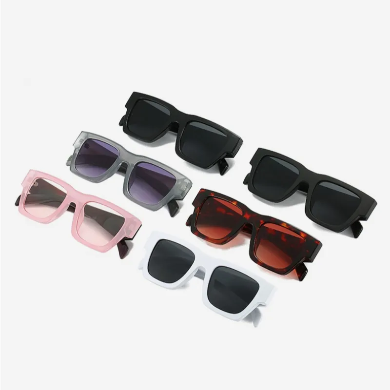 Blue Plus New Style High-Level All-Match Ins Style Anti-Strong Light Sun Protection UV Protection Unisex Lightweight Sunglasses display picture 2