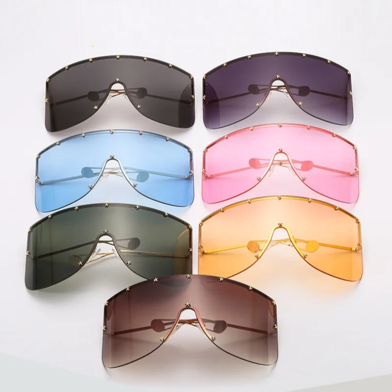 New Unisex Large Frame One-piece Metal Small Star Rice Nail Sunglasses 1025 Fashion Mask Sunglasses display picture 1