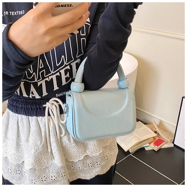 Mini Small Bag  New Fashion Versatile Crossbody Bag Summer Commuting Portable Small Square Bag display picture 26