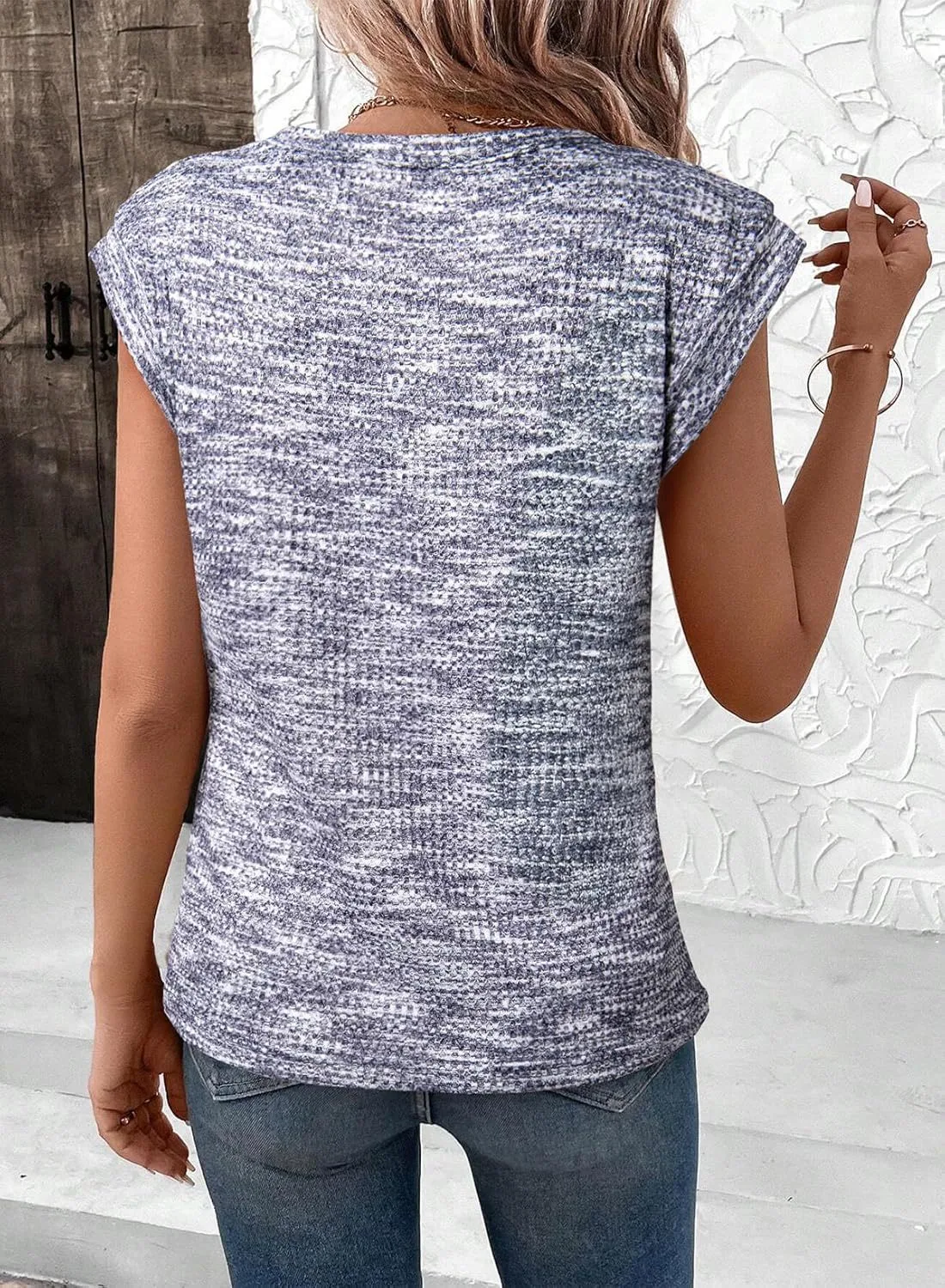 Spring And Summer Wholesale Women's New Fashion Waffle Round Neck Solid Color Loose Short Sleeve Women's Top display picture 12