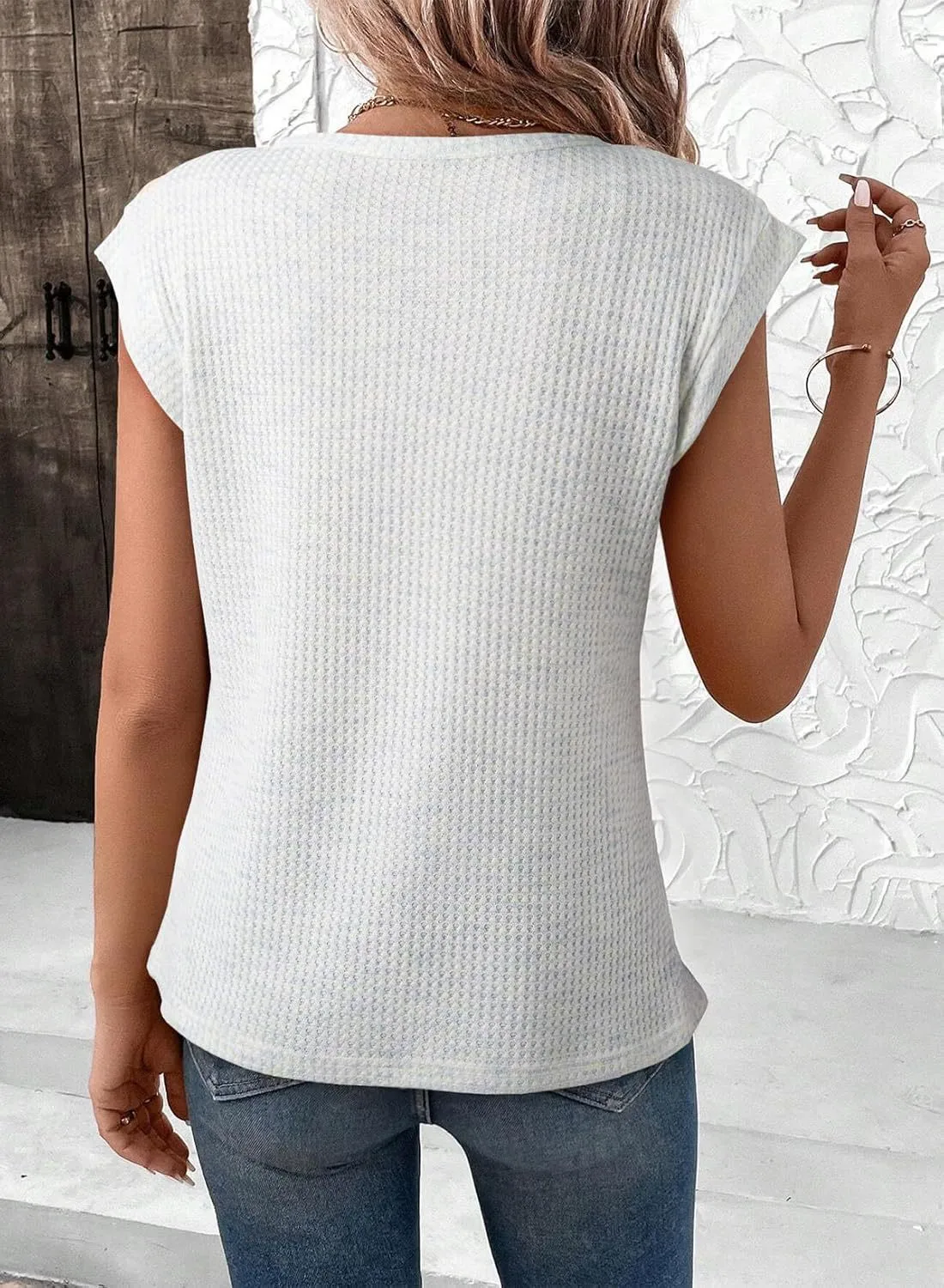 Spring And Summer Wholesale Women's New Fashion Waffle Round Neck Solid Color Loose Short Sleeve Women's Top display picture 14