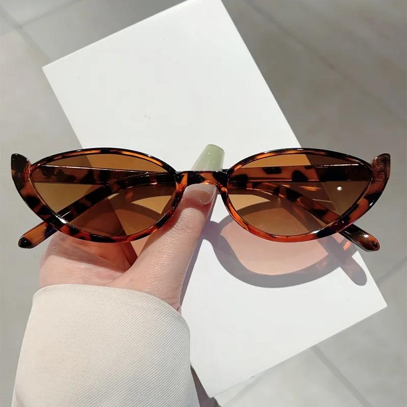 Fashion  New Cat's Eye Small Frame Internet Popular Same Style Sunglasses Street Shot Slimming Personalized Trendy  Style Sunglasses display picture 4