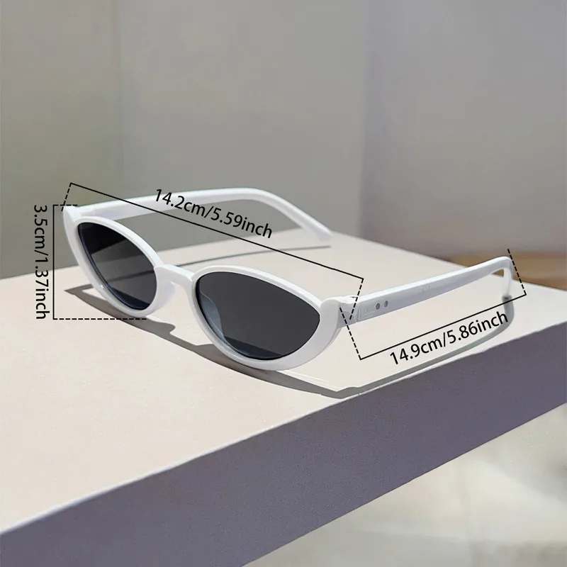 Fashion  New Cat's Eye Small Frame Internet Popular Same Style Sunglasses Street Shot Slimming Personalized Trendy  Style Sunglasses display picture 6