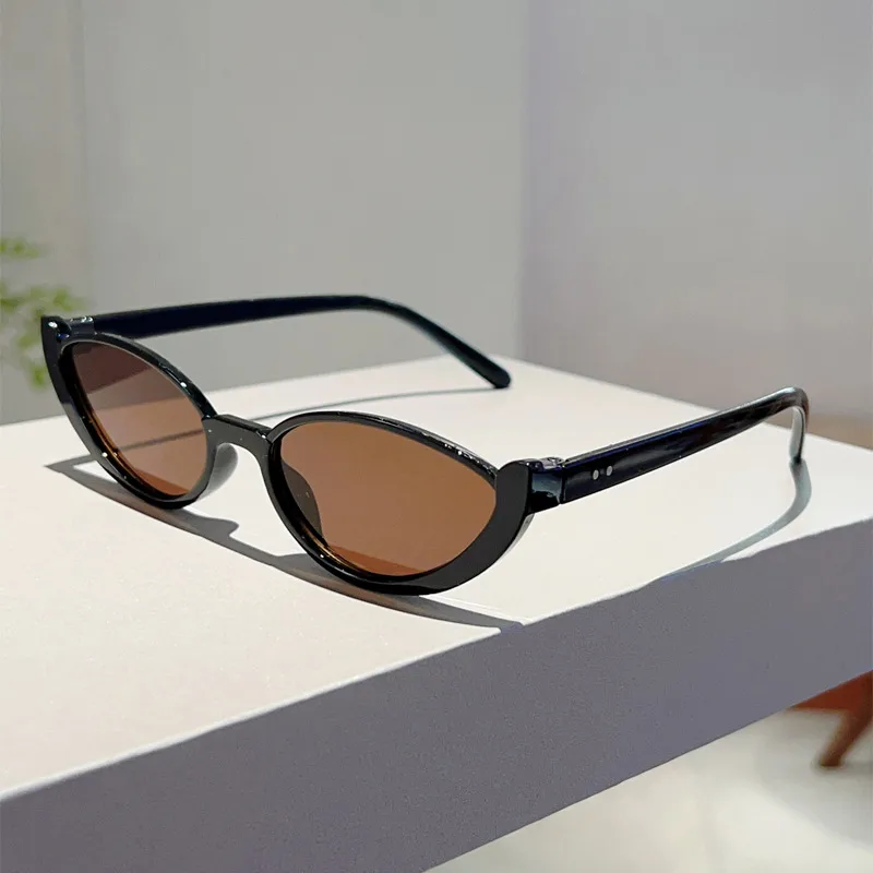Fashion  New Cat's Eye Small Frame Internet Popular Same Style Sunglasses Street Shot Slimming Personalized Trendy  Style Sunglasses display picture 9